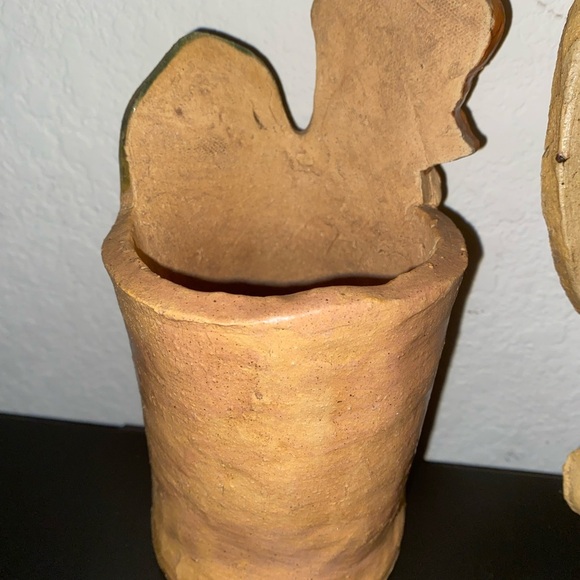Vintage Stoneware Folk Art Rustic 11 1/2”Hanging Rooster and 7”Utensil Holder - Picture 11 of 14